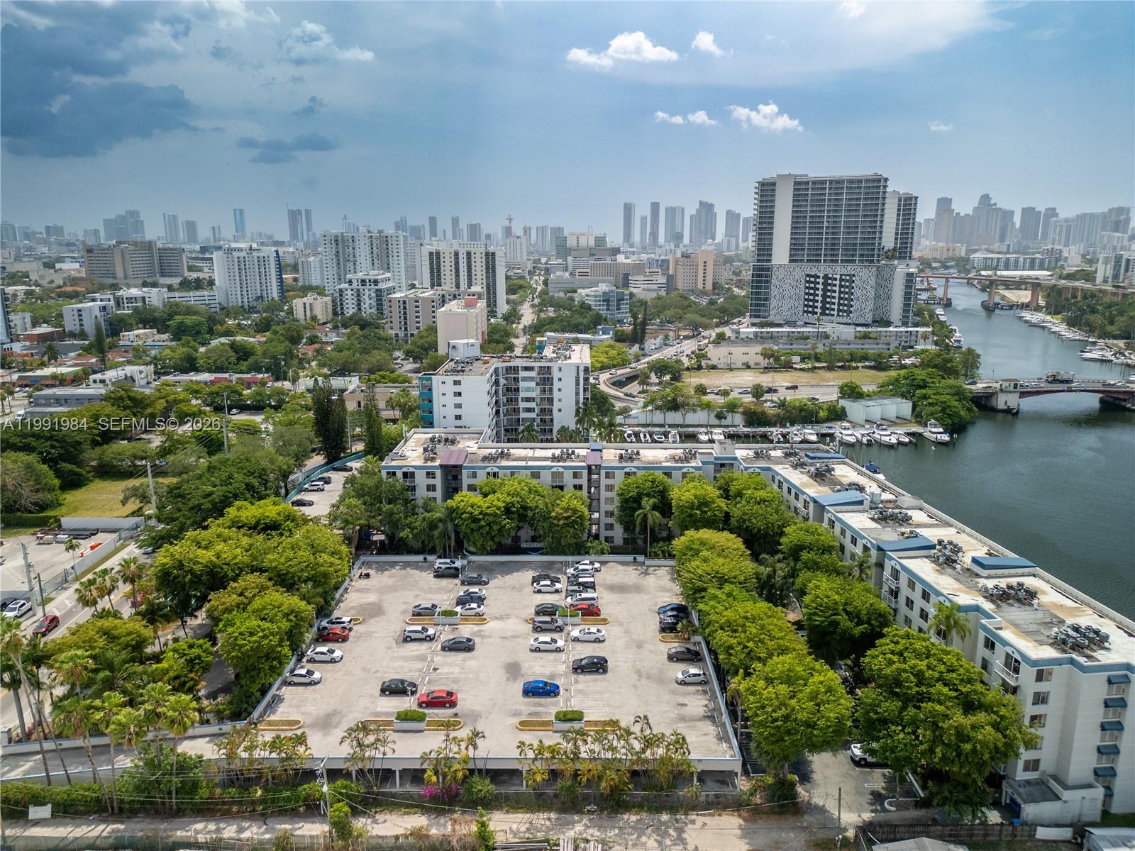 SERENITY ON THE RIVER CON - Residential