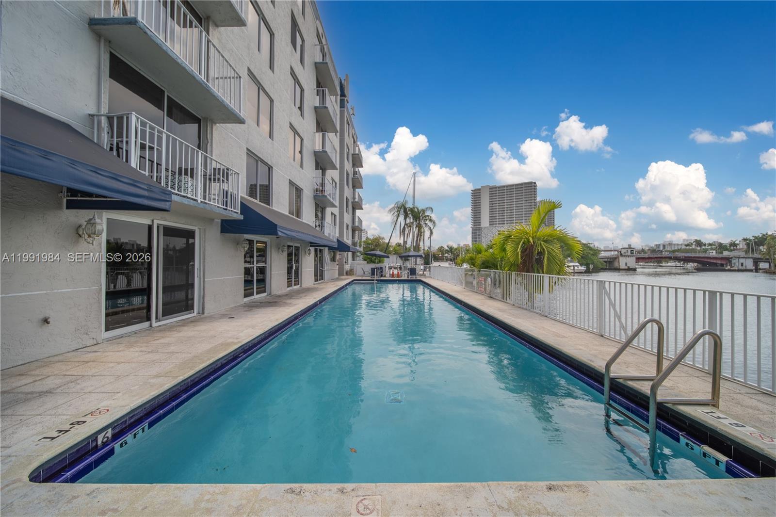 SERENITY ON THE RIVER CON - Residential