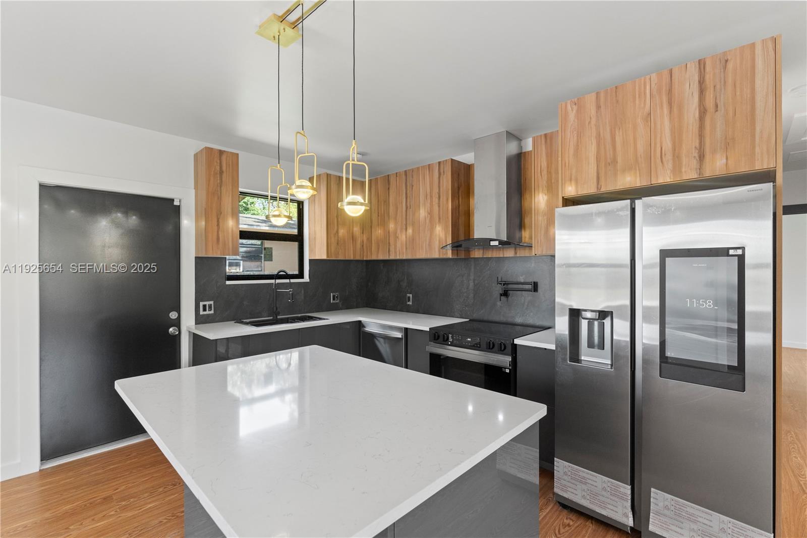 RAINBOW PARK - Residential