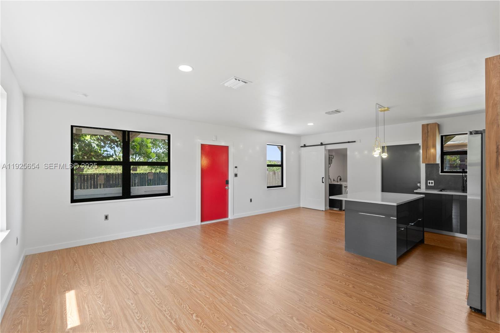 RAINBOW PARK - Residential