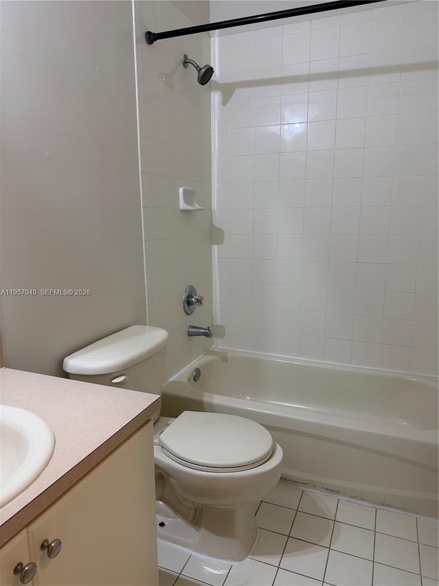 CENTURY GARDENS AT TAMIAM - Residential Lease