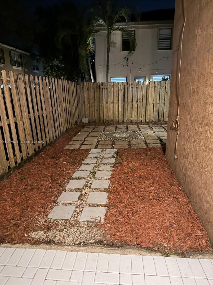 CENTURY GARDENS AT TAMIAM - Residential Lease