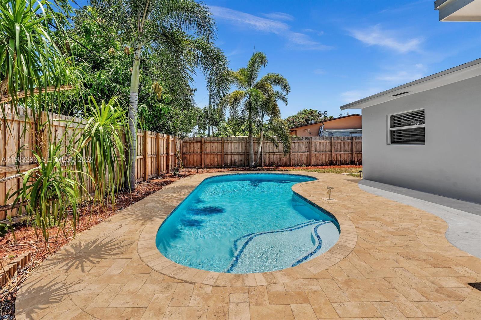 CRESTHAVEN NO 11 - Residential Lease