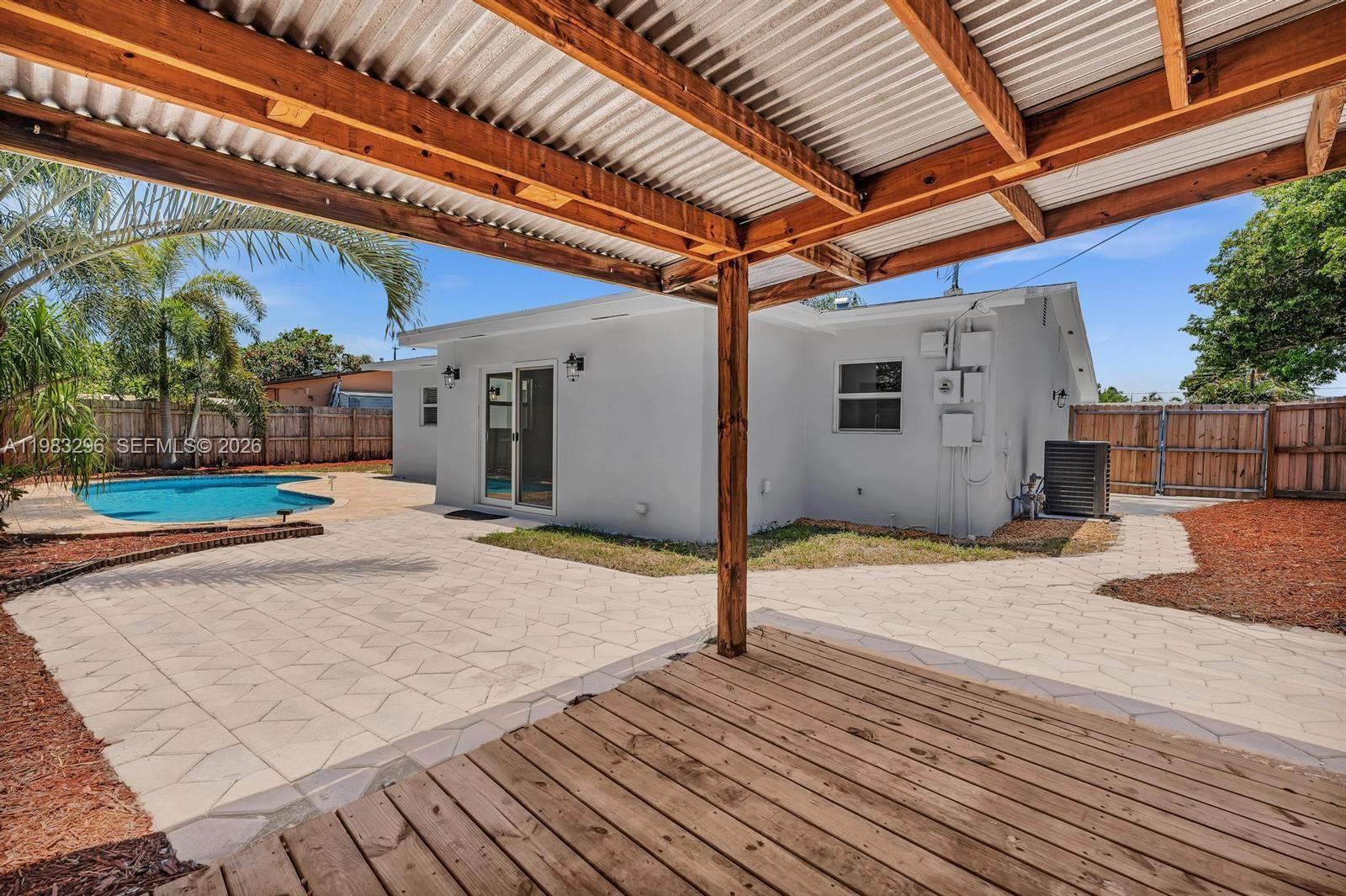 CRESTHAVEN NO 11 - Residential Lease