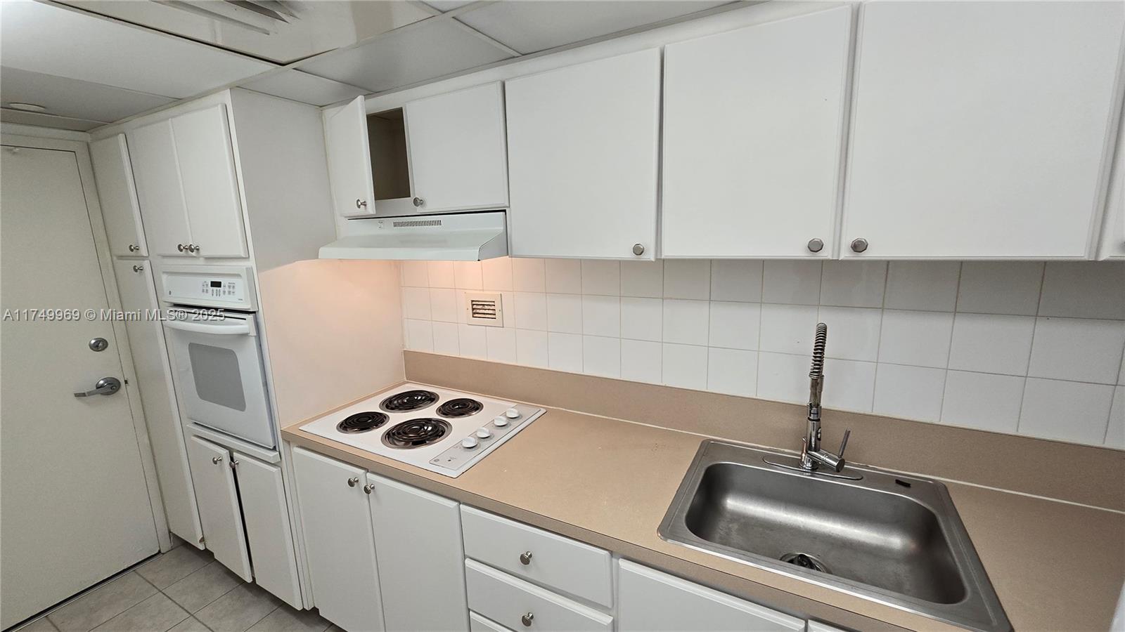 MIRADOR 1000 CONDO - Residential