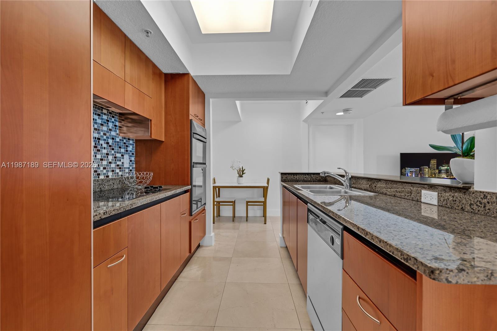 1500 OCEAN DRIVE CONDO - Residential Lease