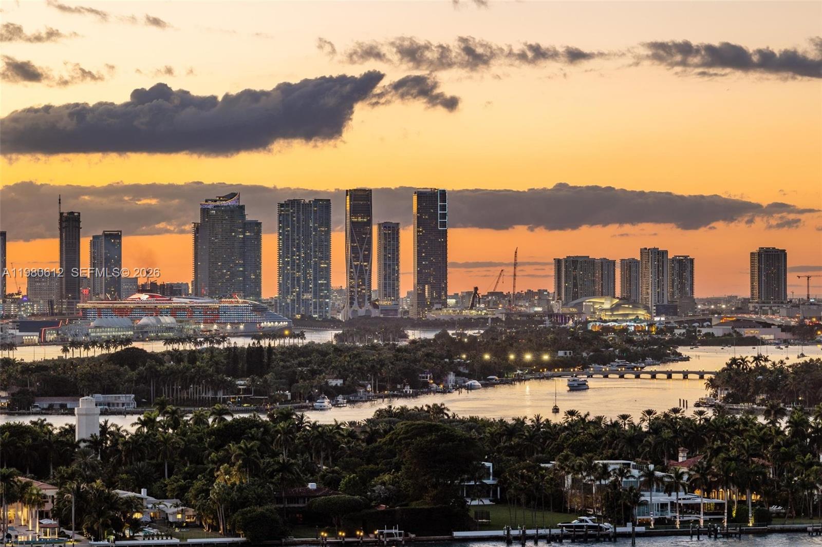 THE FLORIDIAN CONDO - Residential Lease