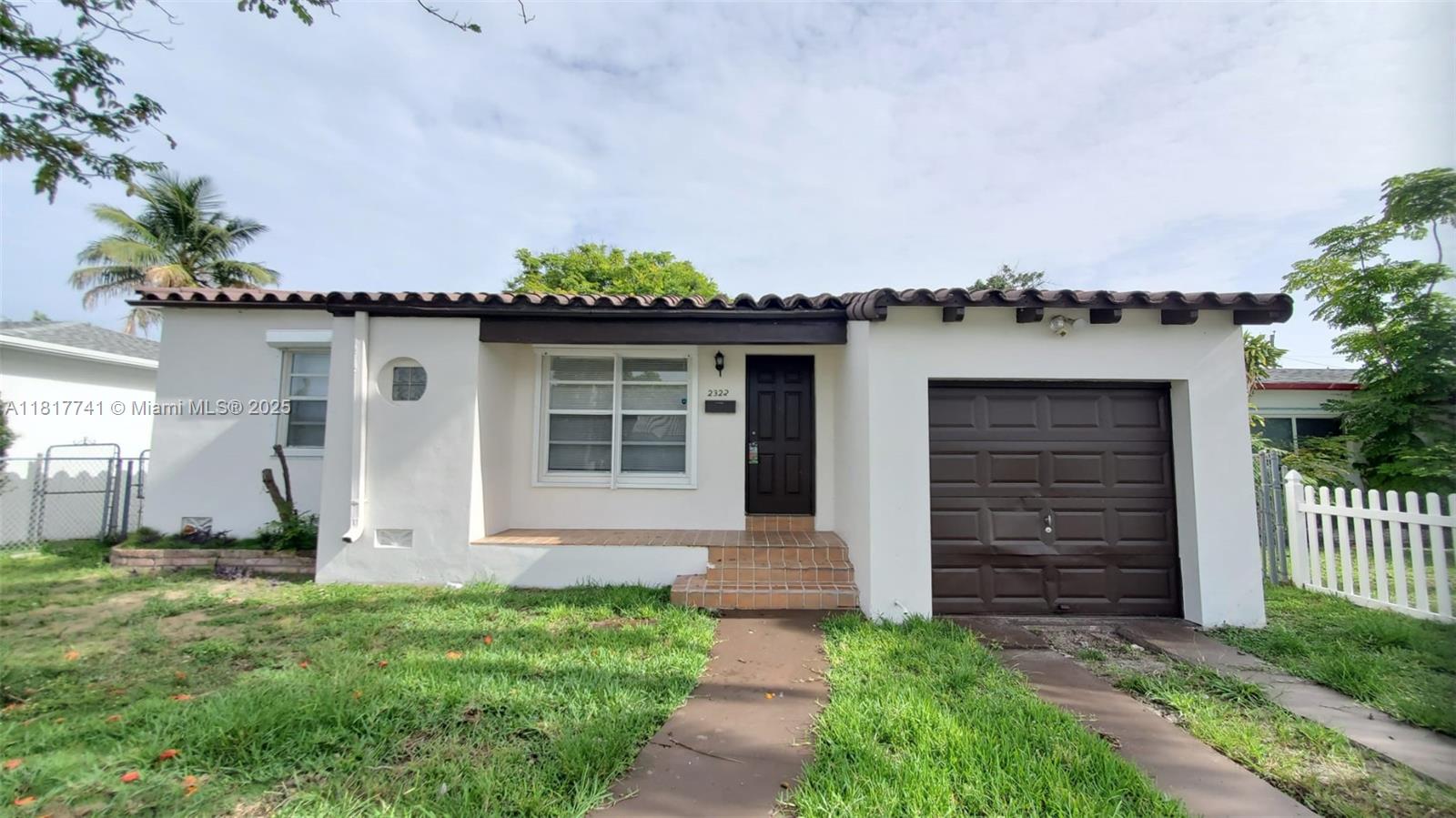 2322 Wilson St, Hollywood, Broward County, Florida - 3 Bedrooms  
1 Bathrooms - 