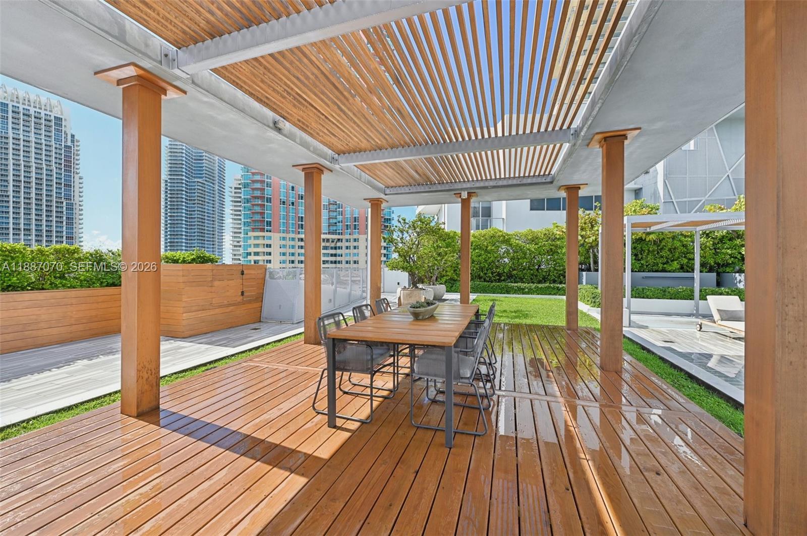 MAREA CONDO - Residential