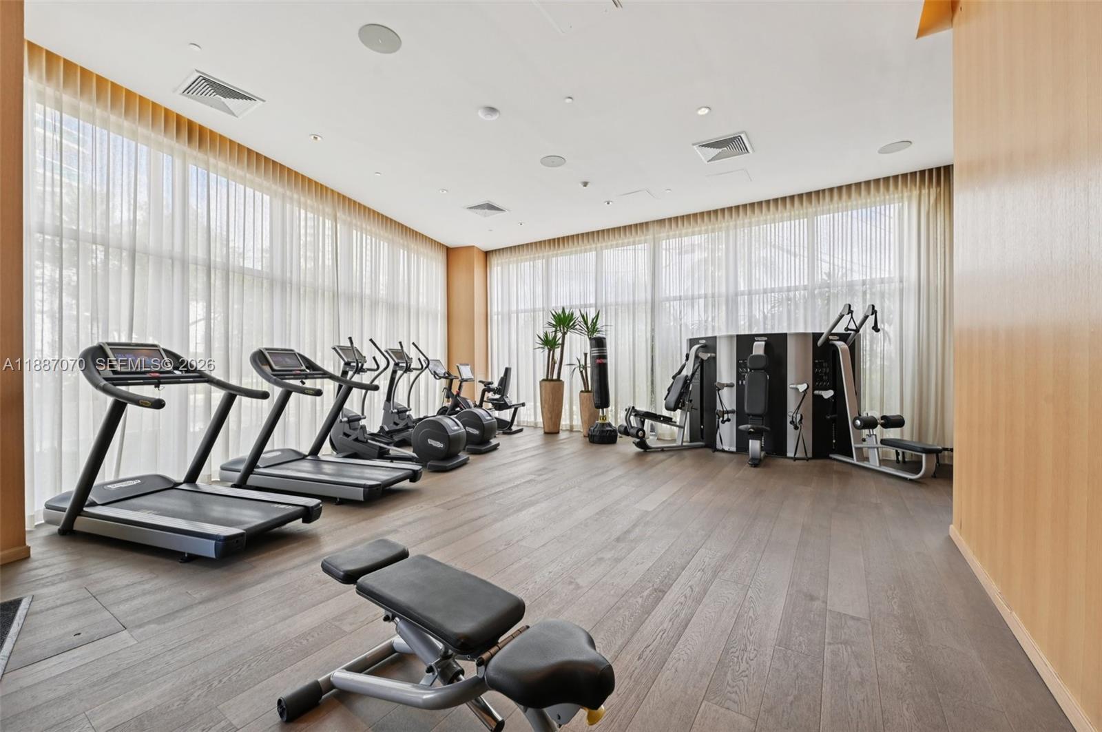 MAREA CONDO - Residential