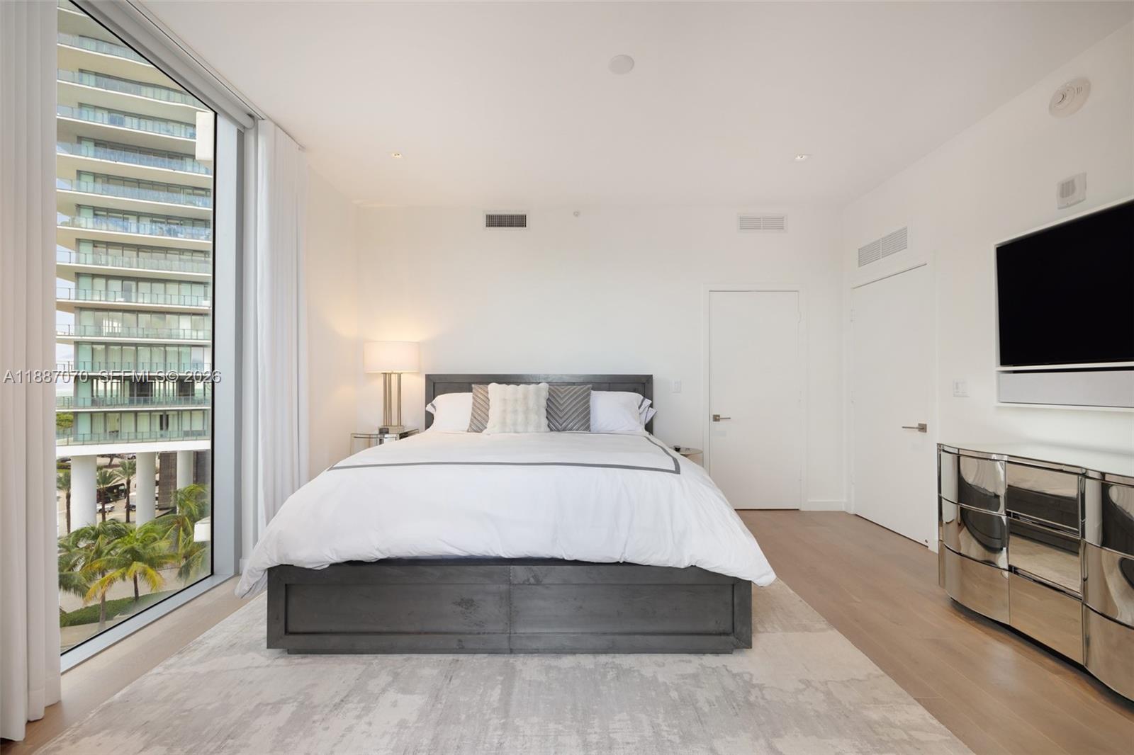 MAREA CONDO - Residential