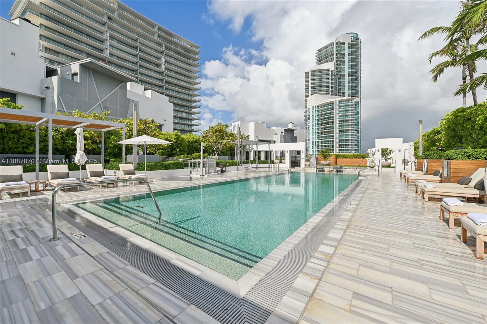 MAREA CONDO - Residential
