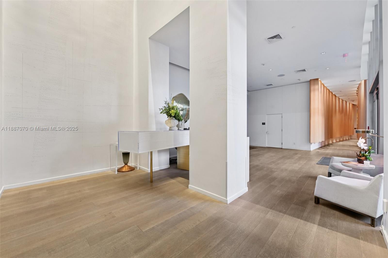 MAREA CONDO - Residential