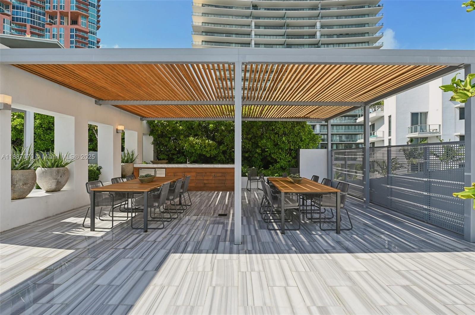 MAREA CONDO - Residential