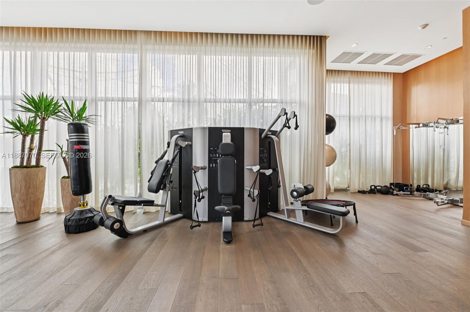 MAREA CONDO - Residential