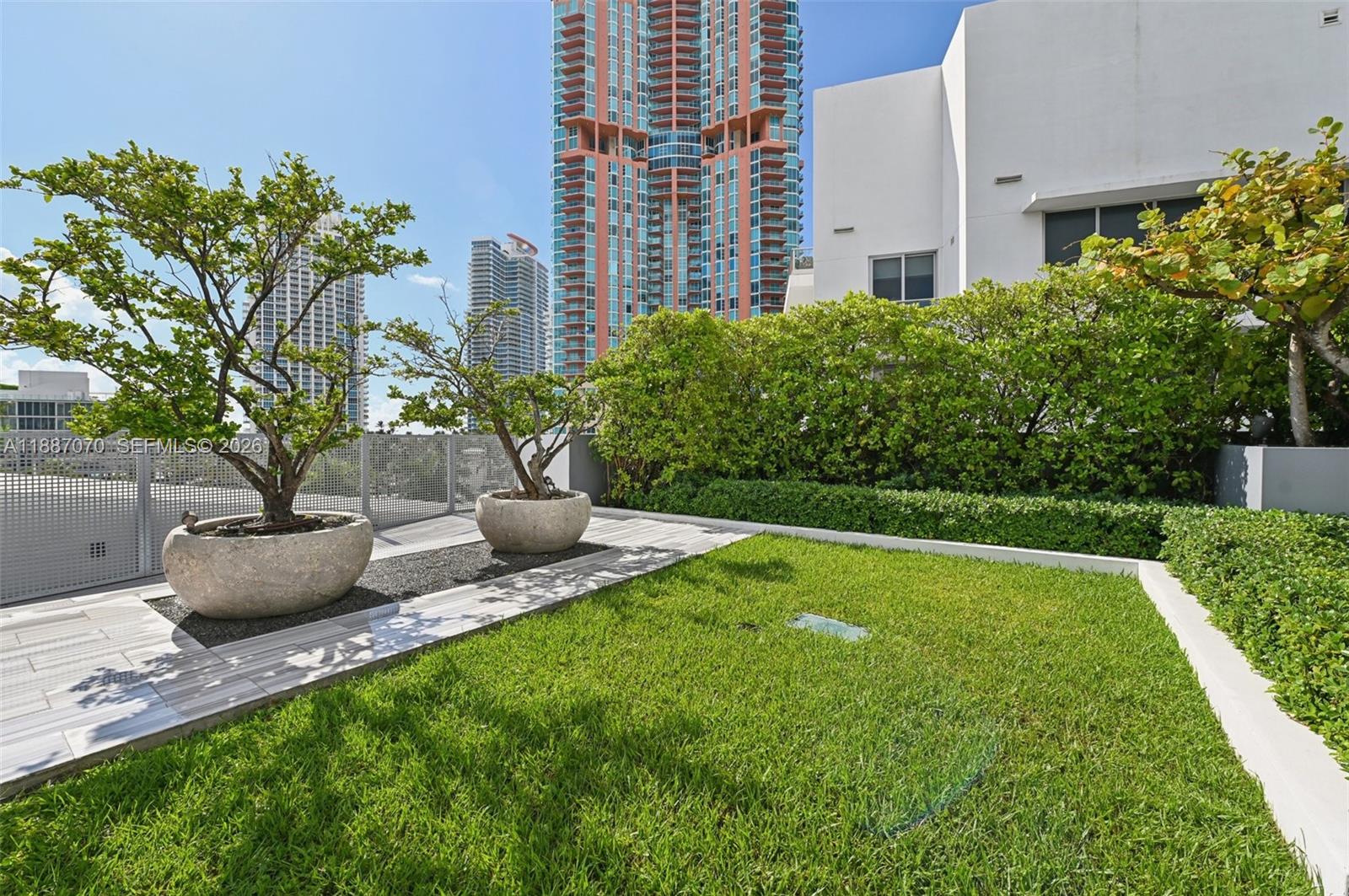 MAREA CONDO - Residential