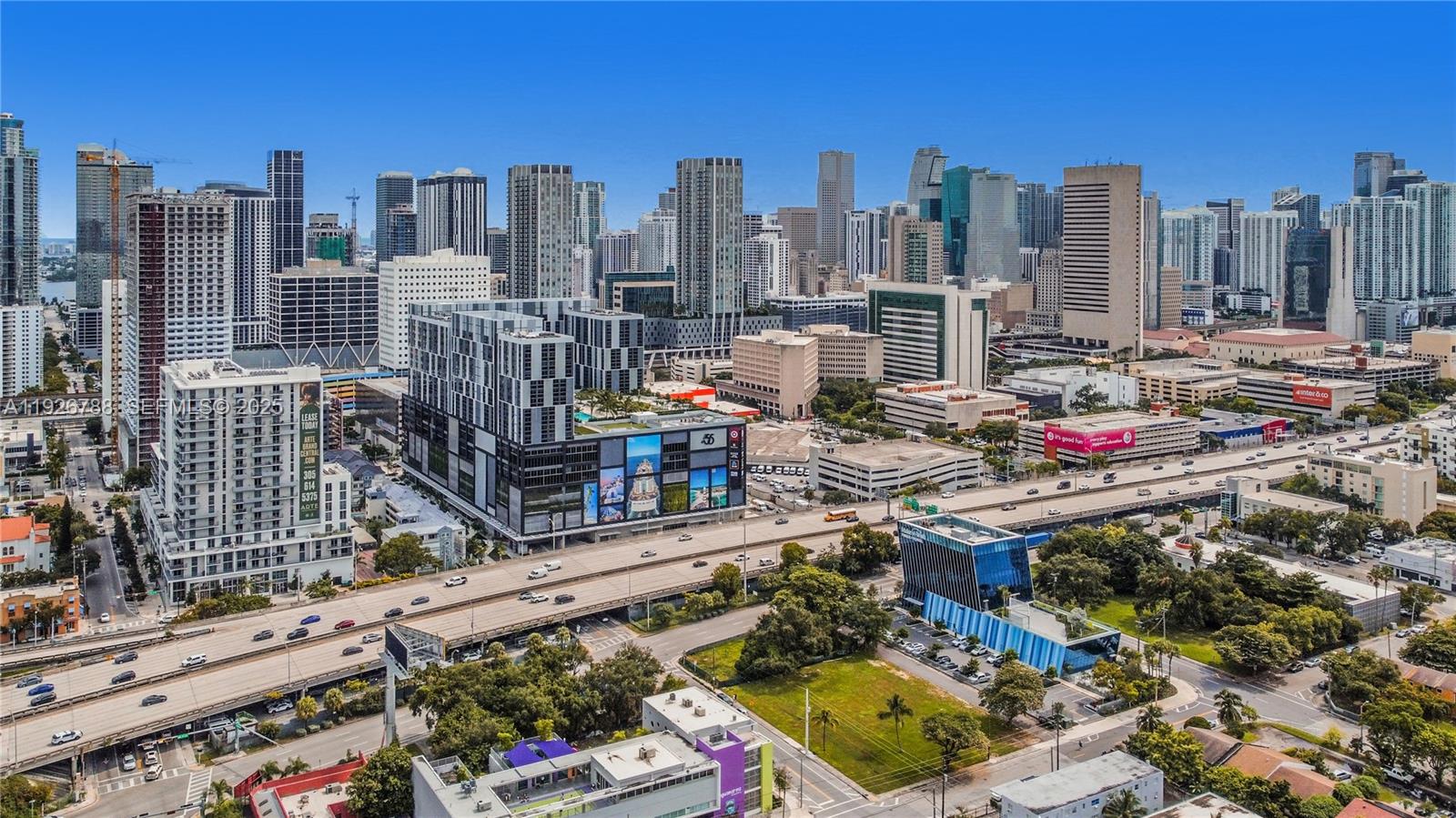 Highland Park - Commercial Sale