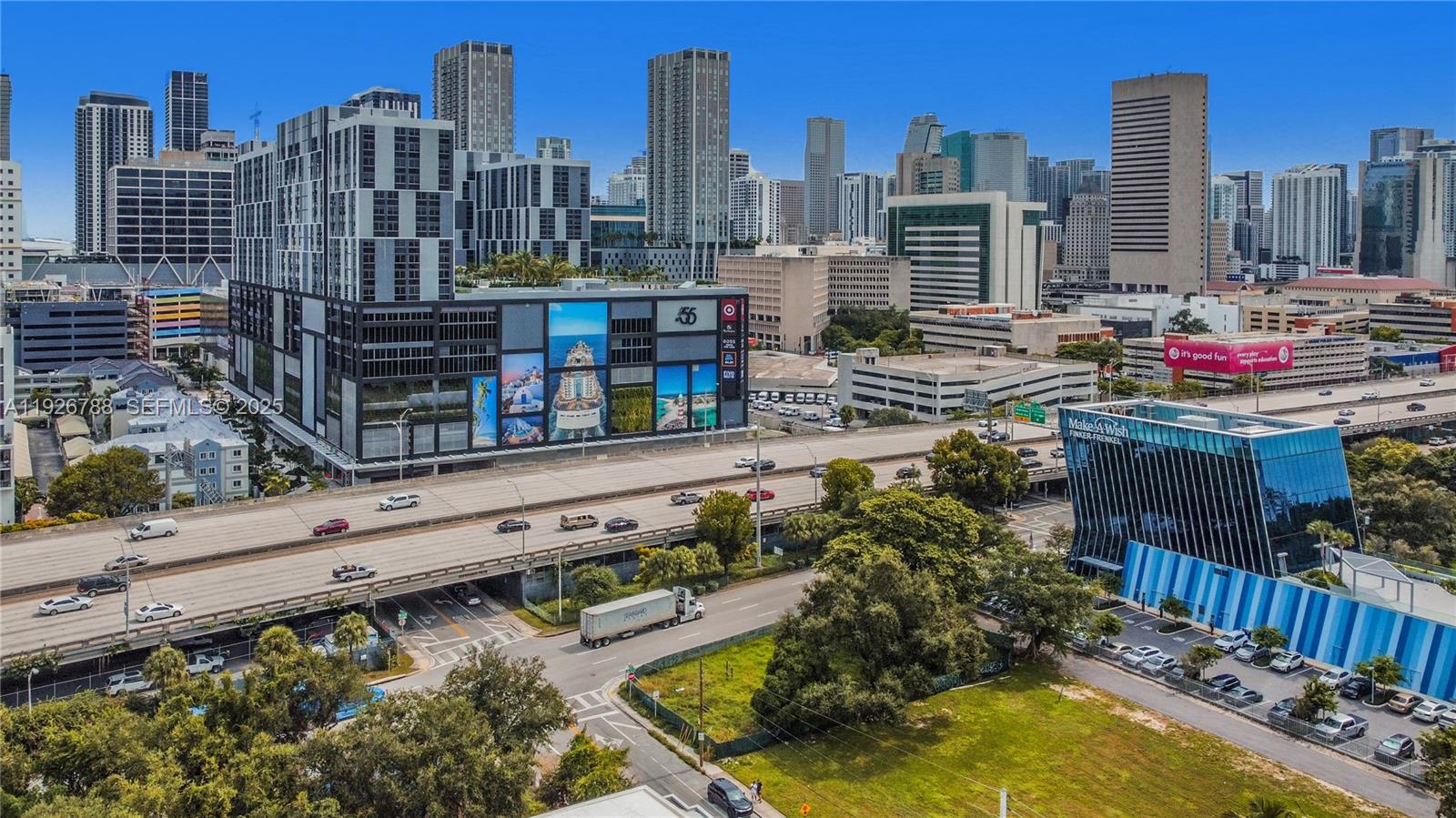 Highland Park - Commercial Sale