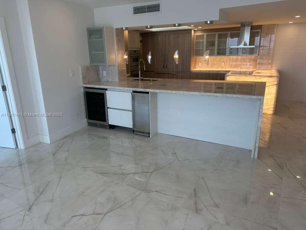 View photos, virtual tours, details... 700 S Ocean Blvd 504
