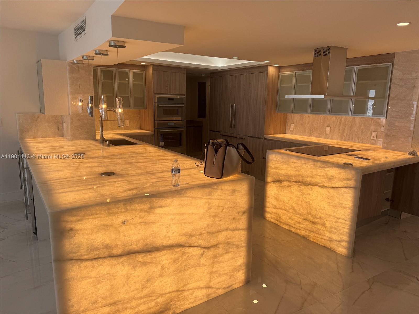 View photos, virtual tours, details... 700 S Ocean Blvd 504