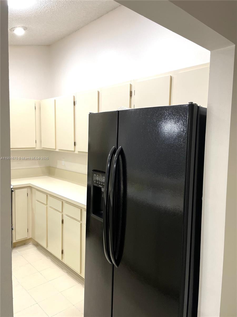 OAK LAKES - Residential