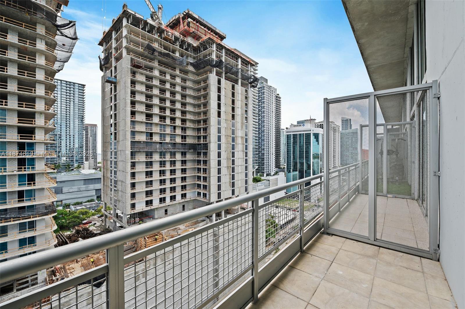 NEOVERTIKA - Residential