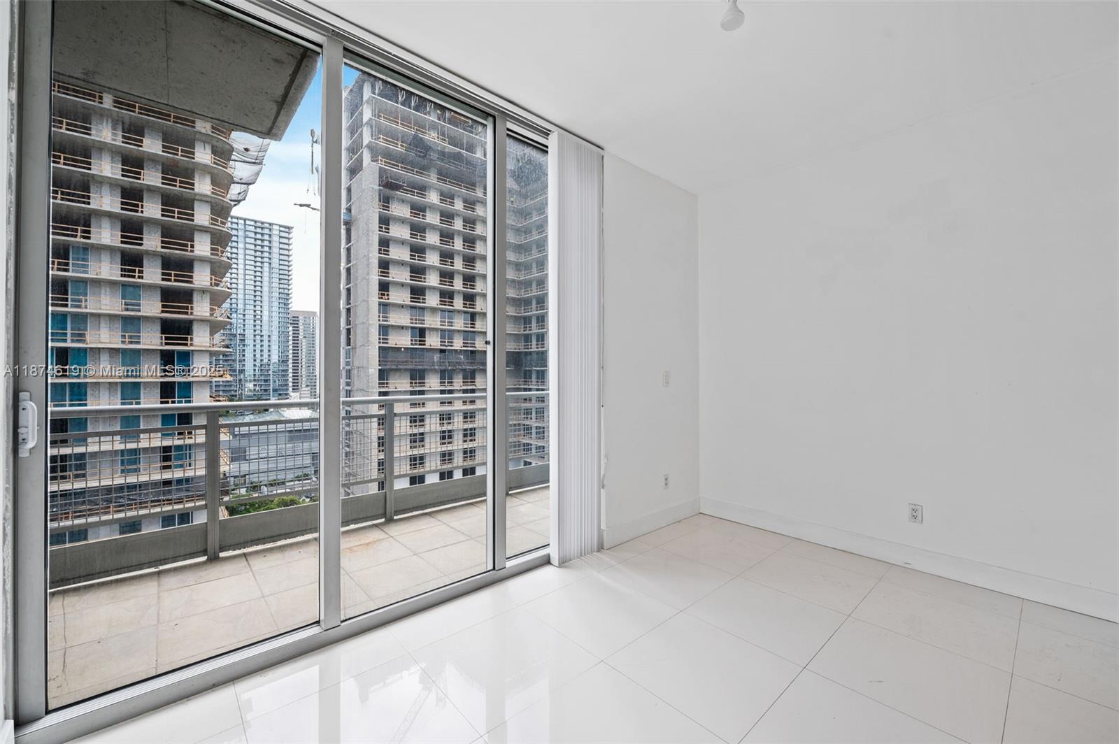 NEOVERTIKA - Residential