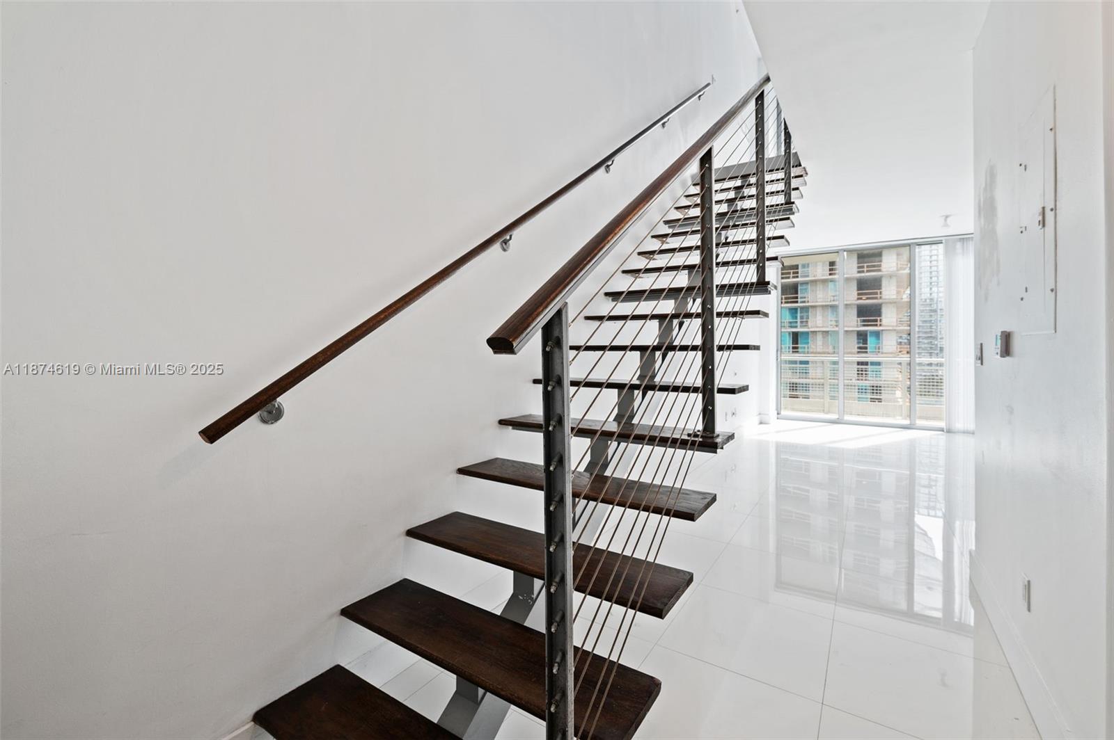 NEOVERTIKA - Residential