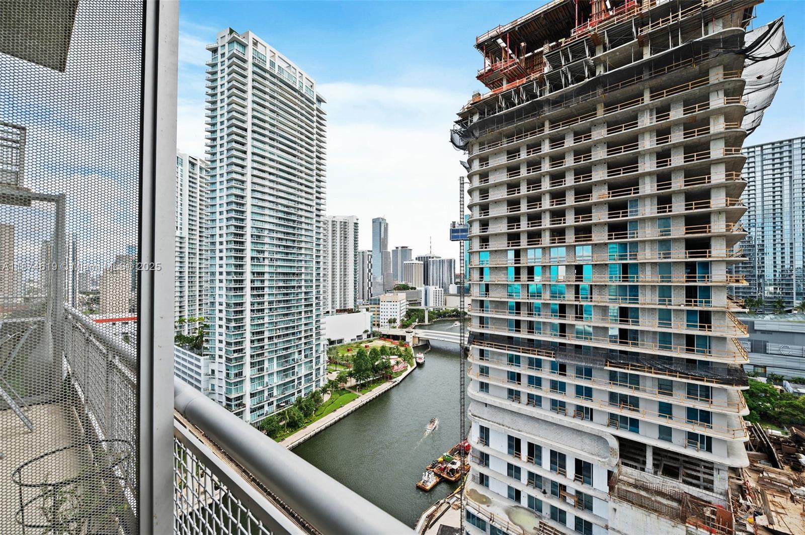 NEOVERTIKA - Residential