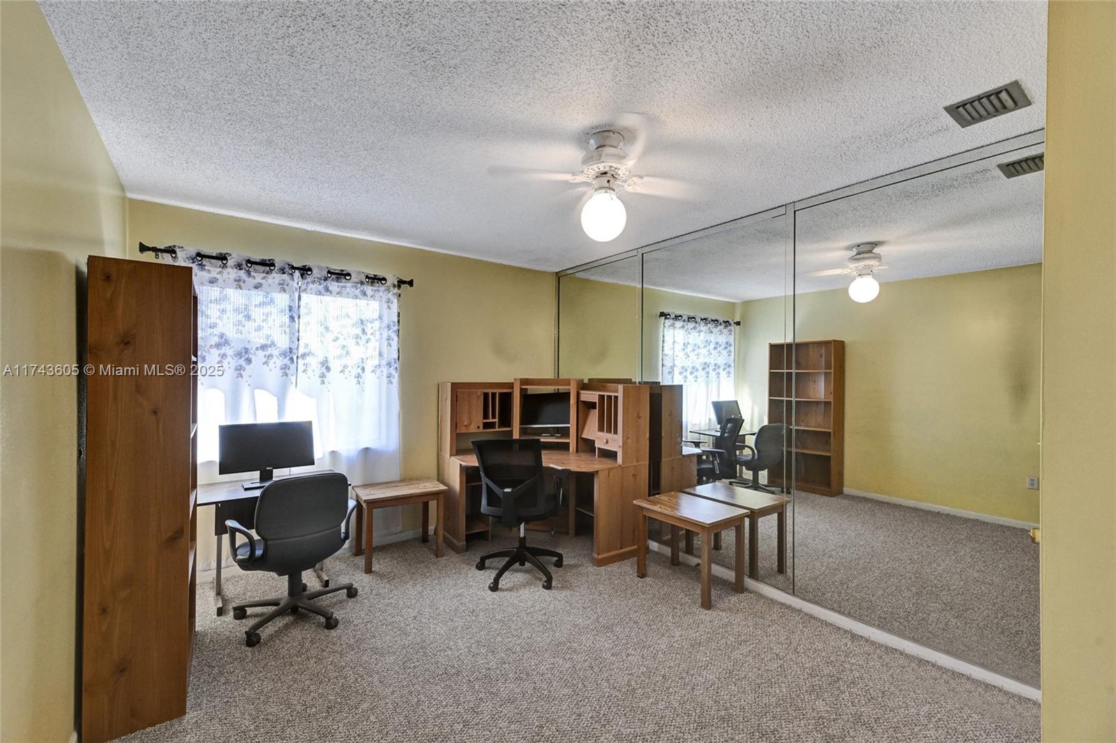 SUNCREST TOWNHOUSE CONDO - Residential