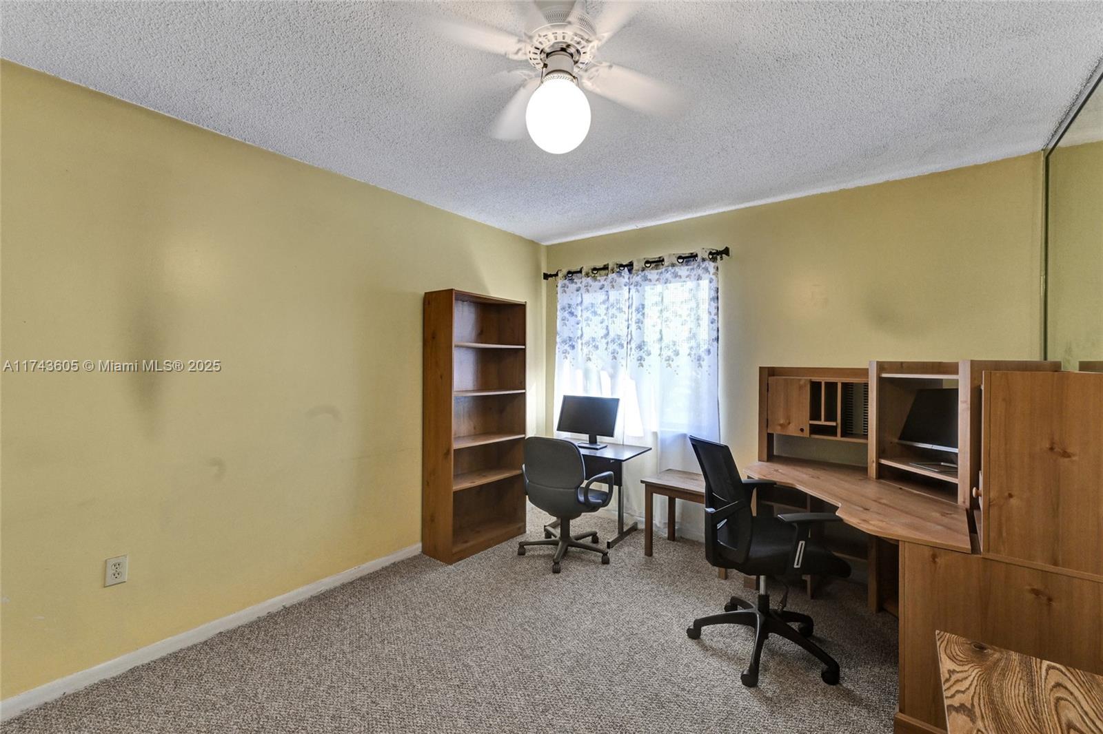 SUNCREST TOWNHOUSE CONDO - Residential