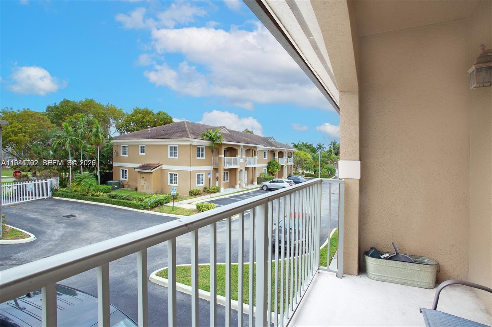 WASHINGTON PALMS CONDO - Residential