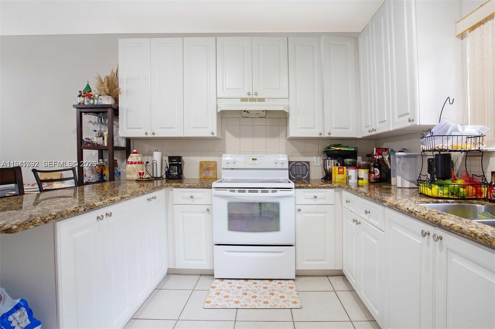 WASHINGTON PALMS CONDO - Residential