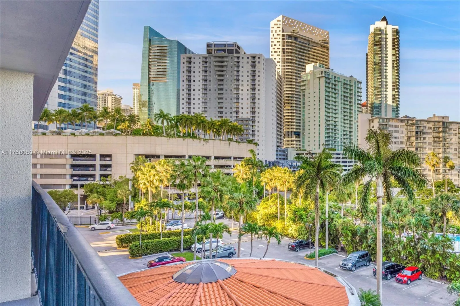 Miami, Florida 33131, United States, 2 Bedrooms Bedrooms, ,2 BathroomsBathrooms,Residential,Active,86103