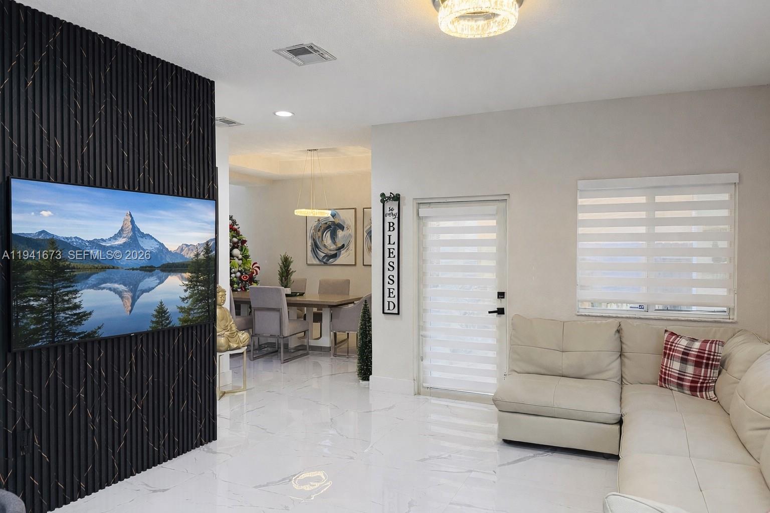 LAKES BY THE BAY KAYE - Residential