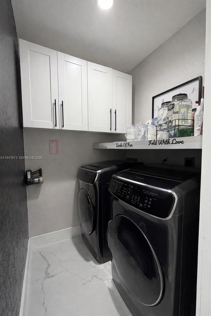 LAKES BY THE BAY KAYE - Residential