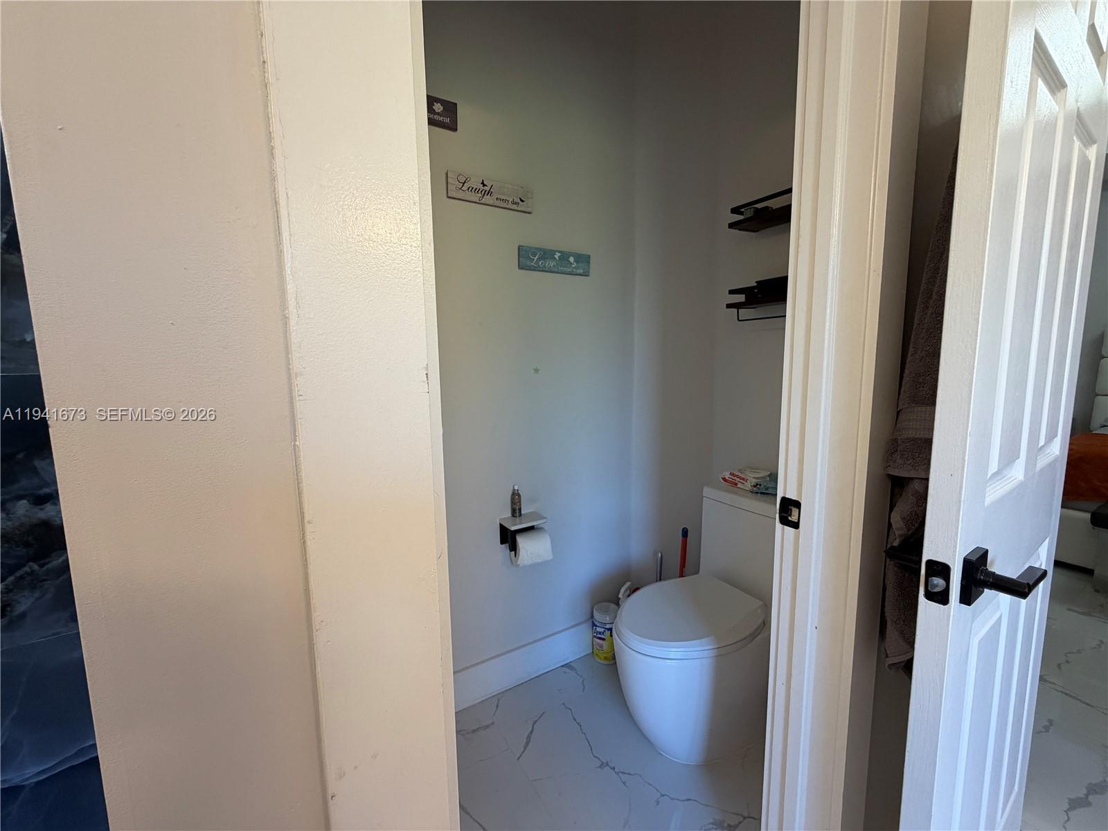 LAKES BY THE BAY KAYE - Residential