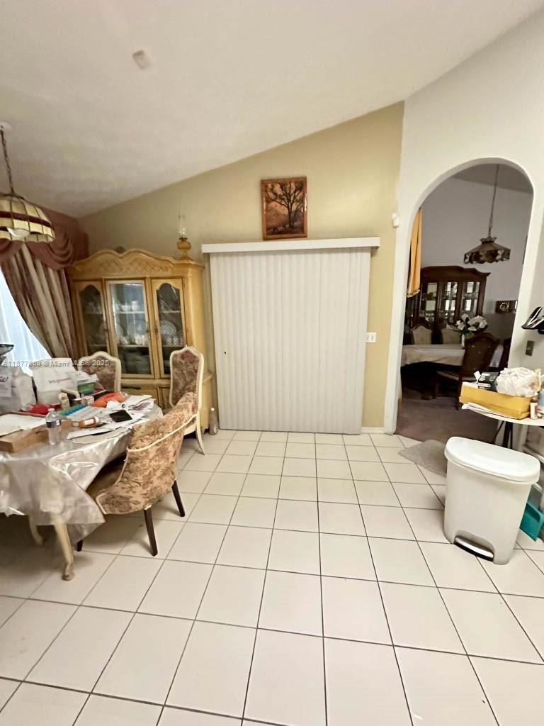 SOUTH BEND LAKE ESTATES U - Residential