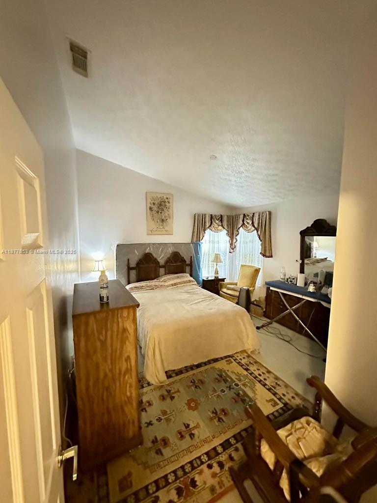 SOUTH BEND LAKE ESTATES U - Residential