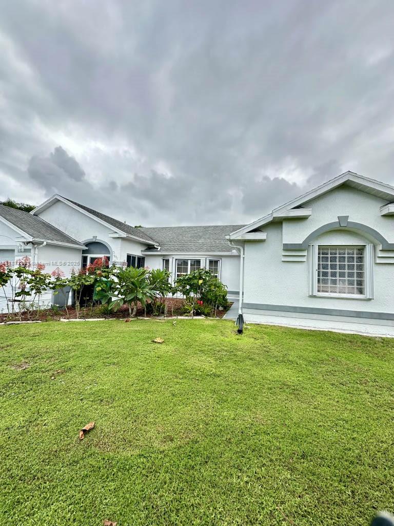 SOUTH BEND LAKE ESTATES U - Residential