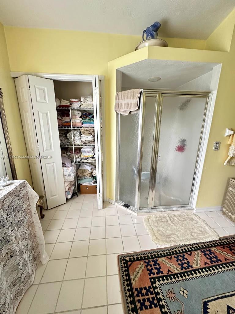 SOUTH BEND LAKE ESTATES U - Residential