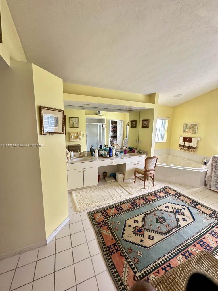 SOUTH BEND LAKE ESTATES U - Residential