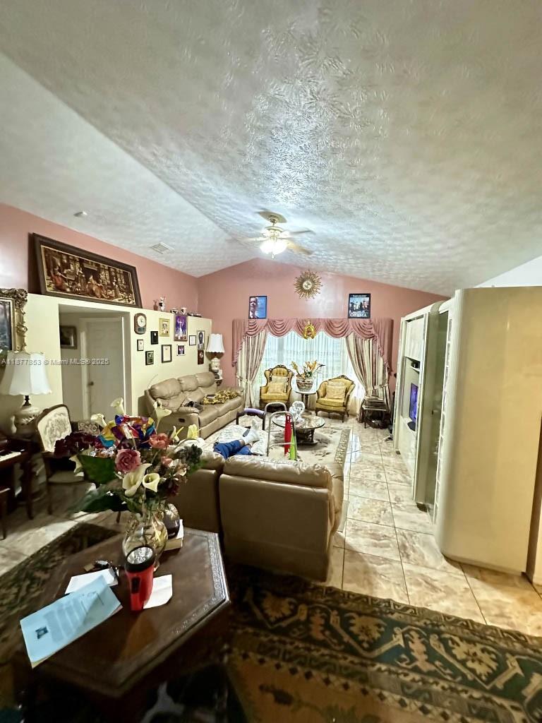 SOUTH BEND LAKE ESTATES U - Residential