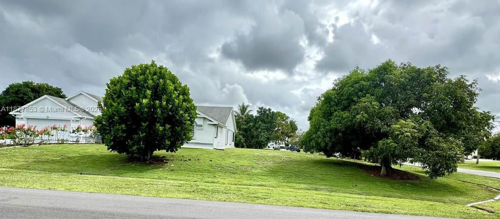 SOUTH BEND LAKE ESTATES U - Residential