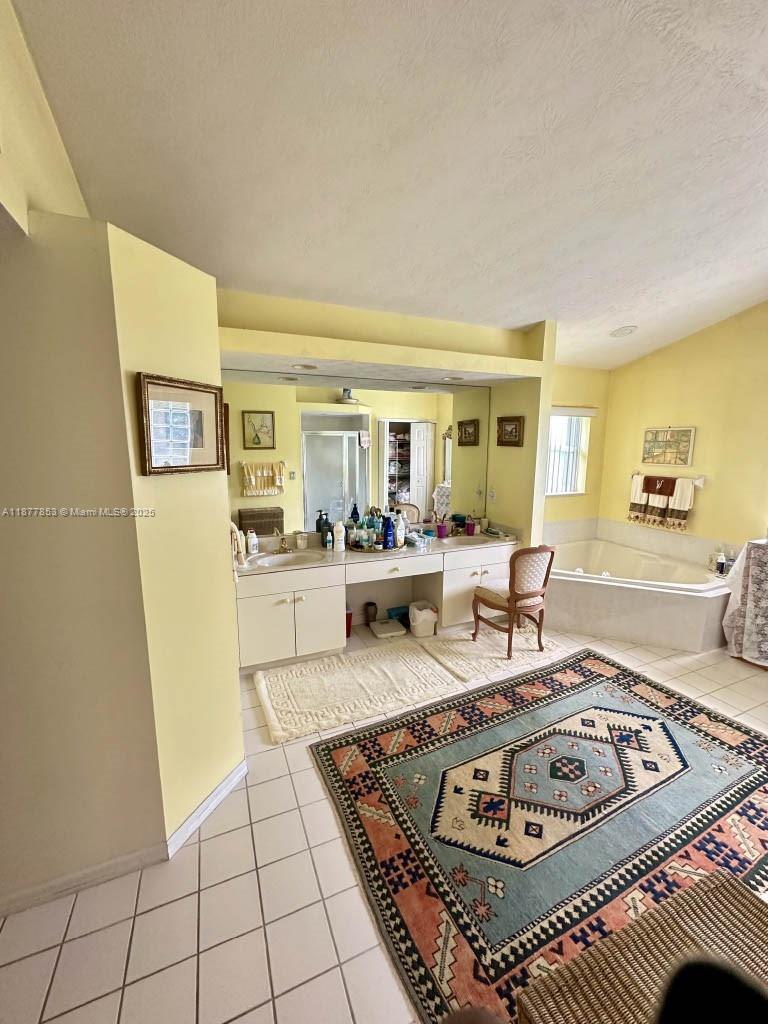 SOUTH BEND LAKE ESTATES U - Residential