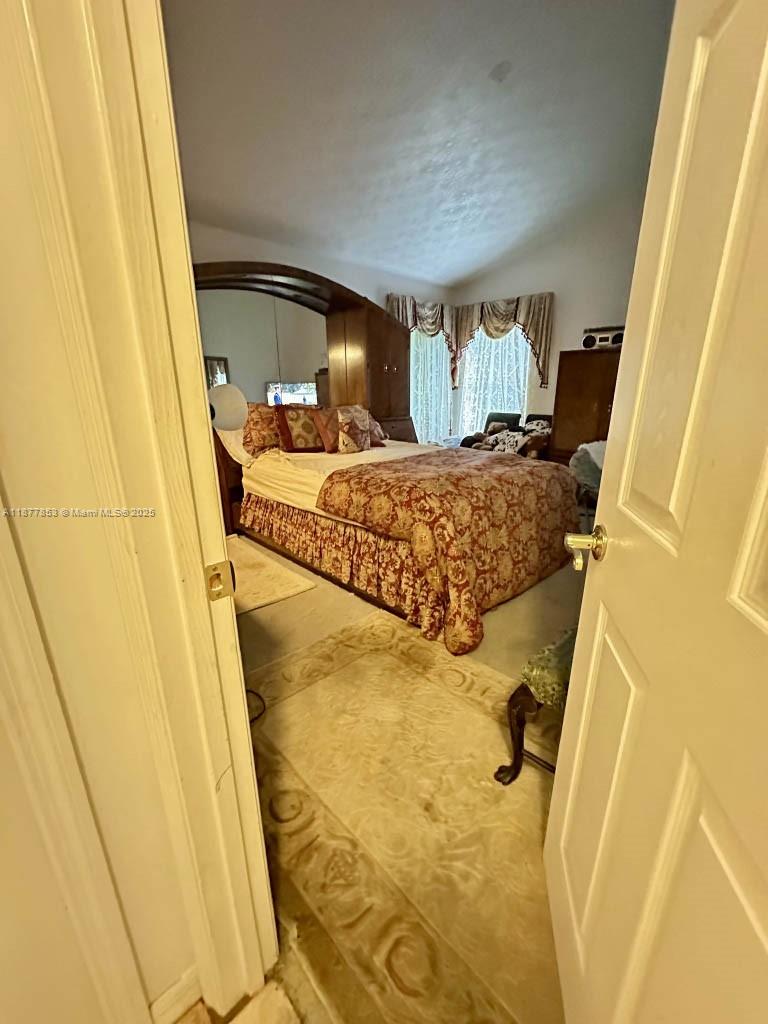 SOUTH BEND LAKE ESTATES U - Residential