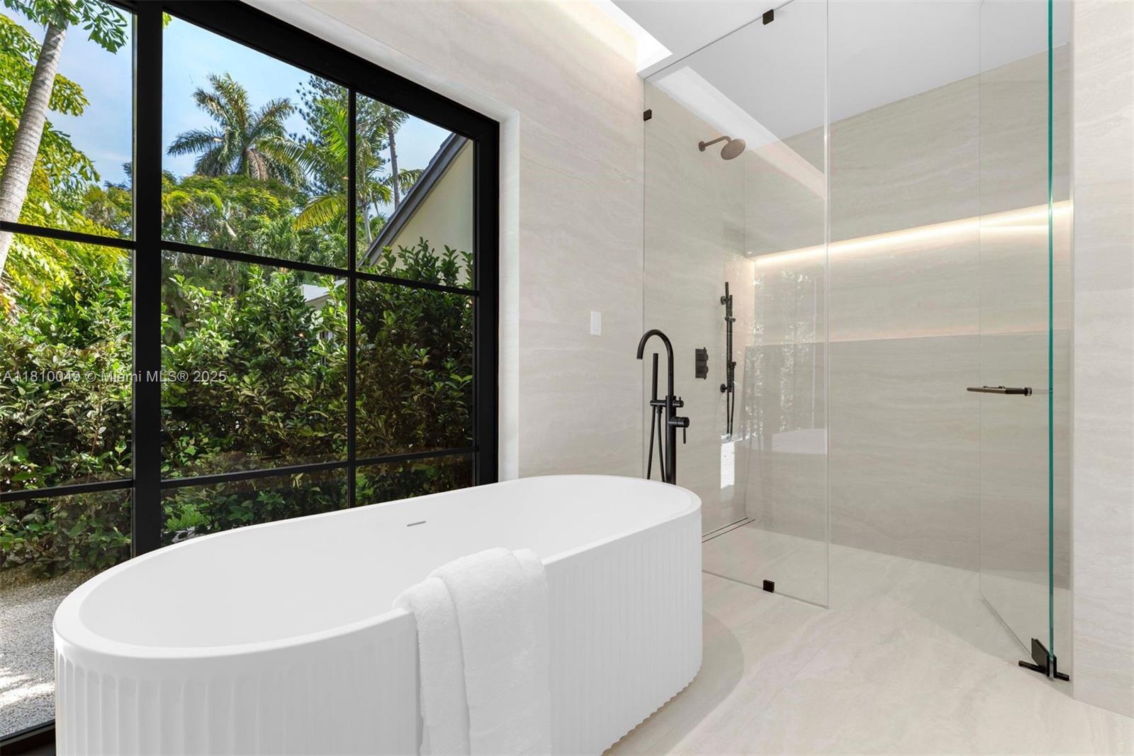 YE LITTLE WOODS 1ST ADDN - Residential