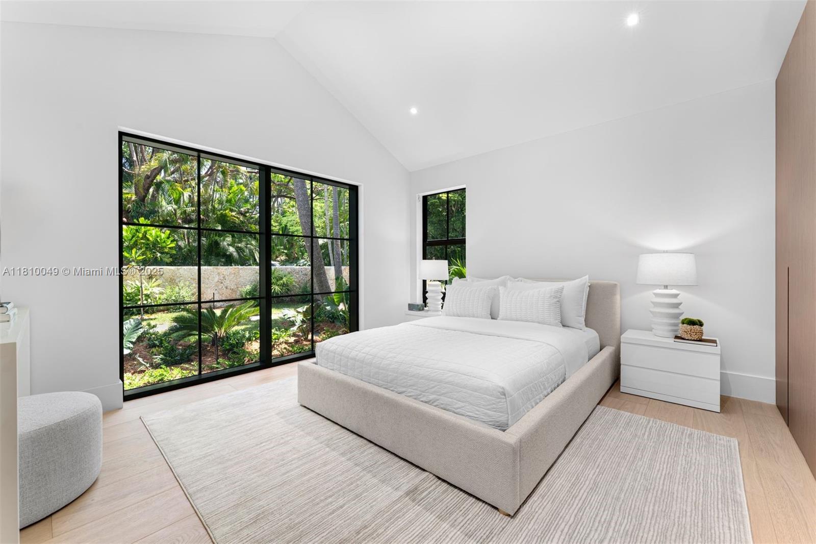 YE LITTLE WOODS 1ST ADDN - Residential