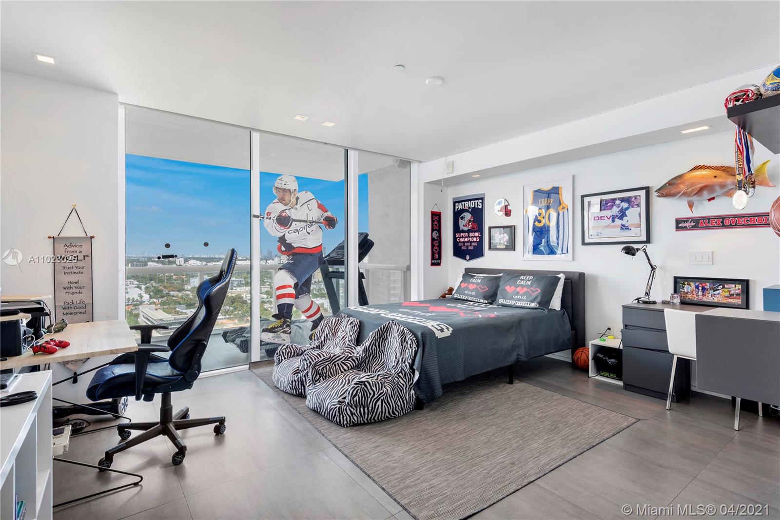 ICON CONDO - Residential