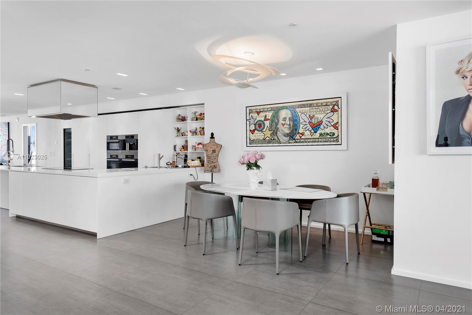 ICON CONDO - Residential